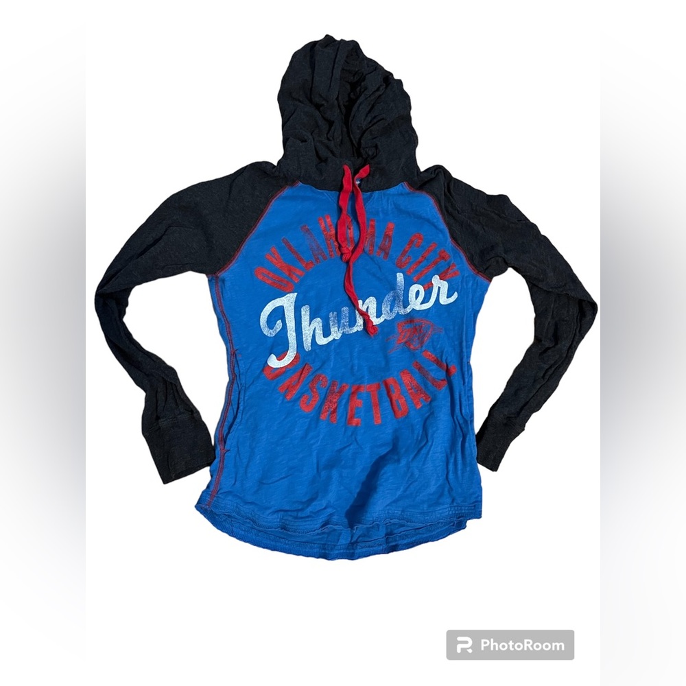Oklahoma Thunder hoodie. Size small Good quality tshirt material.